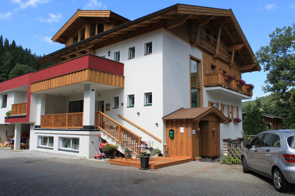 Appartements Haus Roetelstein Filzmoos Kültér fotó